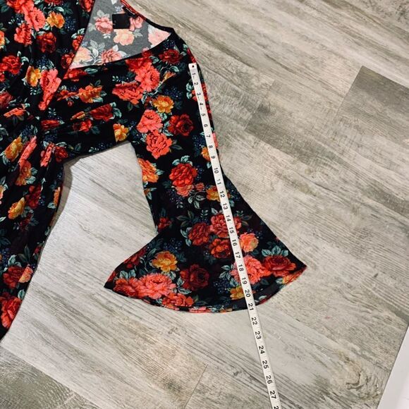 NWT Torrid Mini Chiffon And Studio Knit Surplice Dress size 1 - Picture 9 of 16